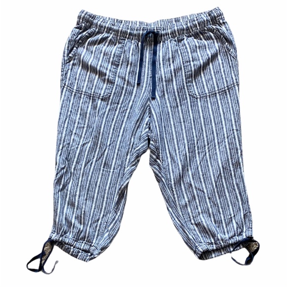 Lane Bryant Pants - Lane Bryant Linen Blend Striped Capri Pants 18/20